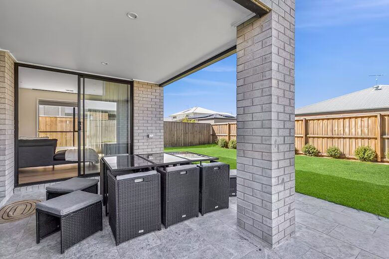 Modern Seaside Sophistication in Ocean Grove - Ocean Grove, Australia