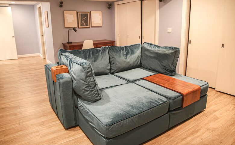 Mid-Century Gem with Garden & Jacuzzi in Innis Arden - Shoreline, Washington