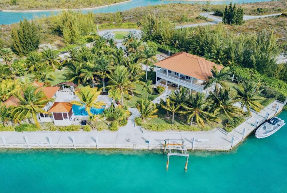 Secluded Island Oasis with Panoramic Water Views - Freeport, Bahamas