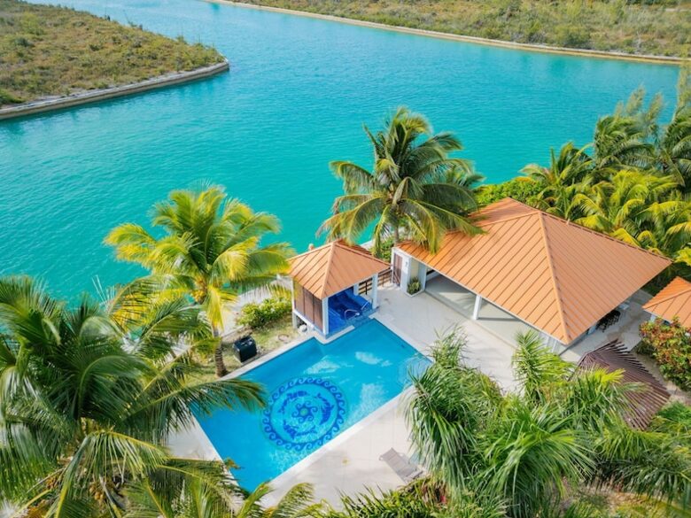 Secluded Island Oasis with Panoramic Water Views - Freeport, Bahamas