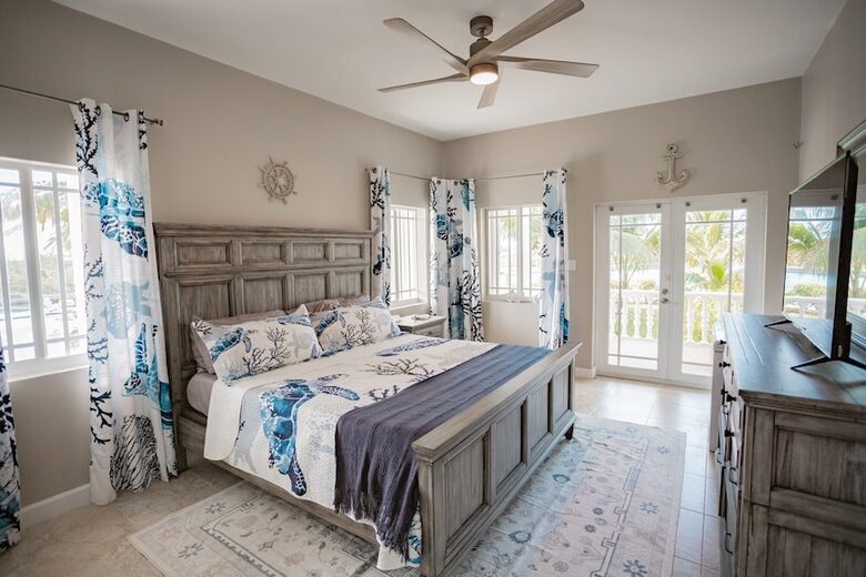 Secluded Island Oasis with Panoramic Water Views - Freeport, Bahamas