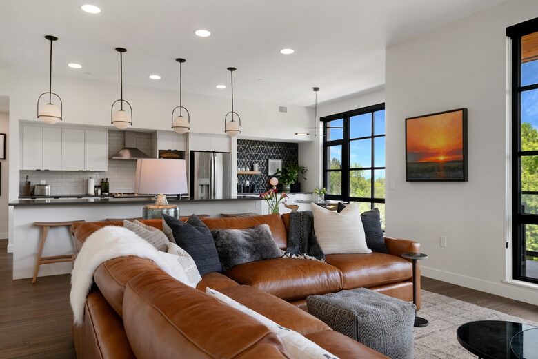 Contemporary Riverfront Living near Downtown Missoula - Missoula, Montana