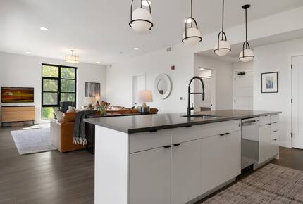 Contemporary Riverfront Living near Downtown Missoula - Missoula, Montana