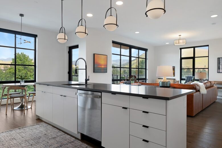 Contemporary Riverfront Living near Downtown Missoula - Missoula, Montana
