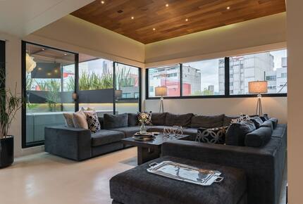 Elegant Mexico City Penthouse with Jacuzzi Terrace & Skyline Views - Mexico City, Mexico