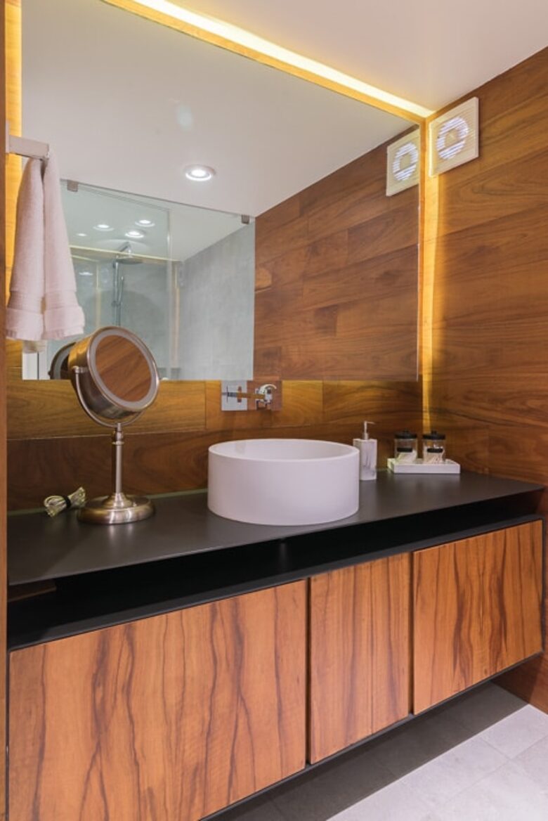 Elegant Mexico City Penthouse with Jacuzzi Terrace & Skyline Views - Mexico City, Mexico