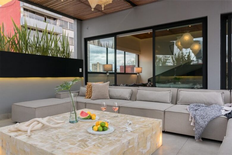 Elegant Mexico City Penthouse with Jacuzzi Terrace & Skyline Views - Mexico City, Mexico