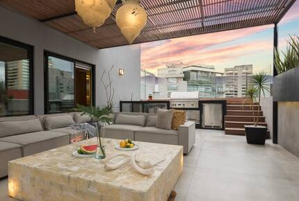 Elegant Mexico City Penthouse with Jacuzzi Terrace & Skyline Views - Mexico City, Mexico