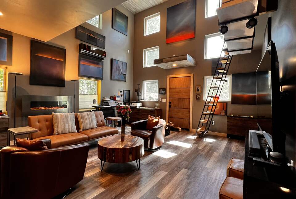 Modern Napa Hideaway Overlooking the River - Napa, California