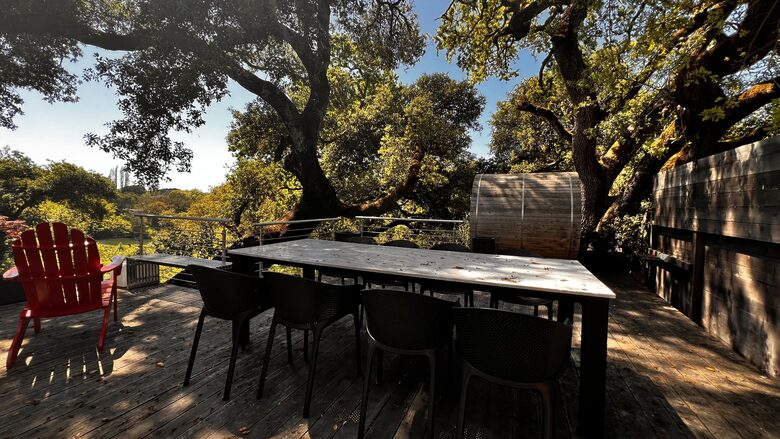 Modern Napa Hideaway Overlooking the River - Napa, California