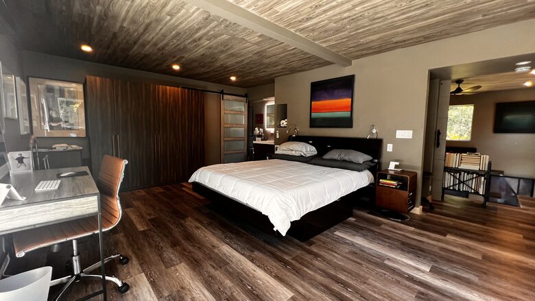 Modern Napa Hideaway Overlooking the River - Napa, California