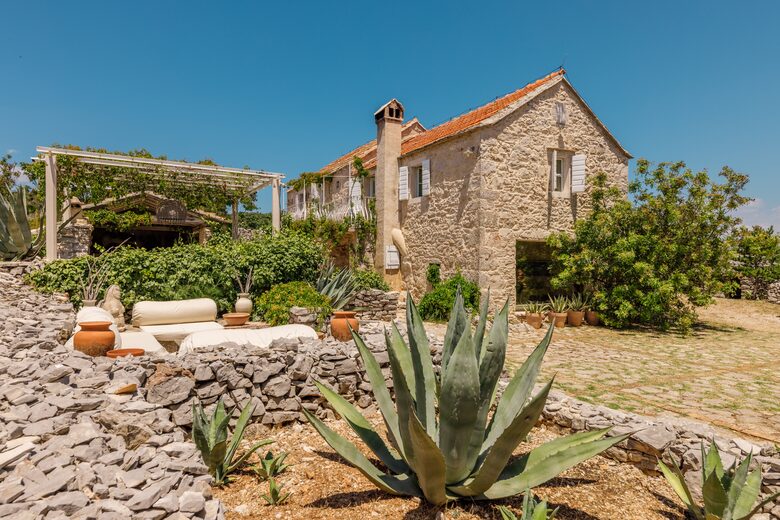 Lavender-Framed Luxury Villa with Panoramic Sea Views - Gromin Dolac, Jelsa, Croatia