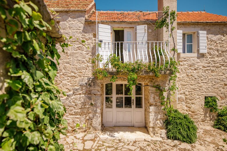 Lavender-Framed Luxury Villa with Panoramic Sea Views - Gromin Dolac, Jelsa, Croatia