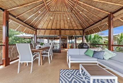 Tranquil Mandalay Retreat with Private Pool & Balinese Charm - Mandalay, Australia