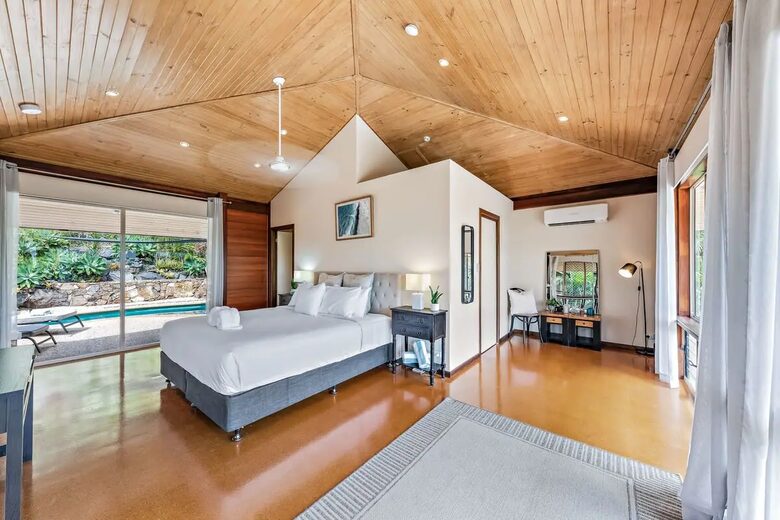 Tranquil Mandalay Retreat with Private Pool & Balinese Charm - Mandalay, Australia
