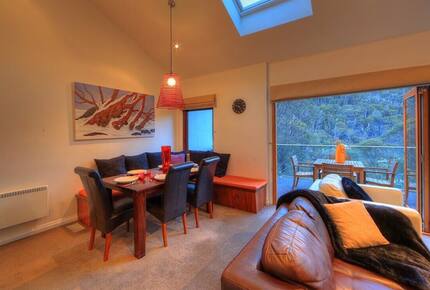 Ski-In Ski-Out Sophistication in Thredbo Village - Thredbo Village, Australia