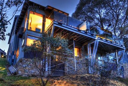 Ski-In Ski-Out Sophistication in Thredbo Village - Thredbo Village, Australia