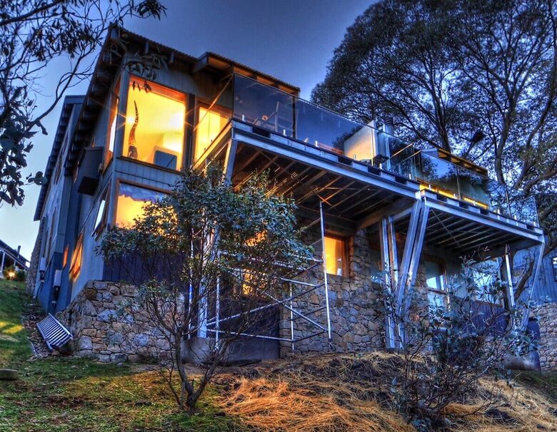Ski-In Ski-Out Sophistication in Thredbo Village - Thredbo Village, Australia