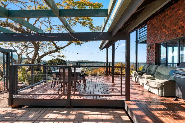 Elevated Elegance with Ocean Sunrise Views - Newee Creek, Australia
