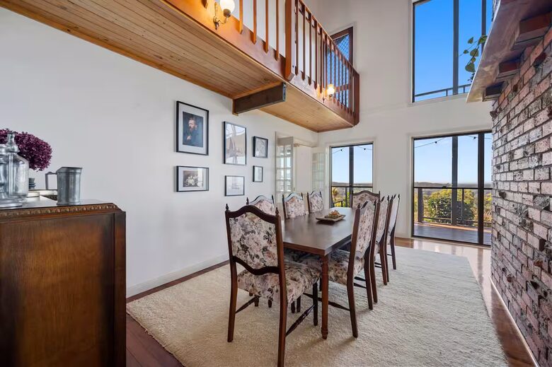 Elevated Elegance with Ocean Sunrise Views - Newee Creek, Australia