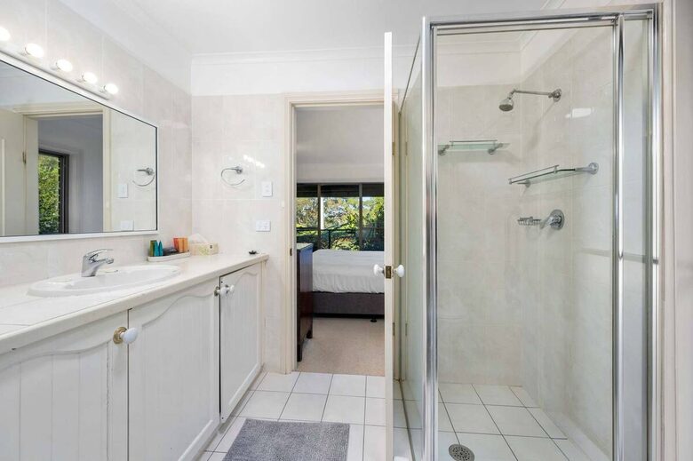 Elevated Elegance with Ocean Sunrise Views - Newee Creek, Australia