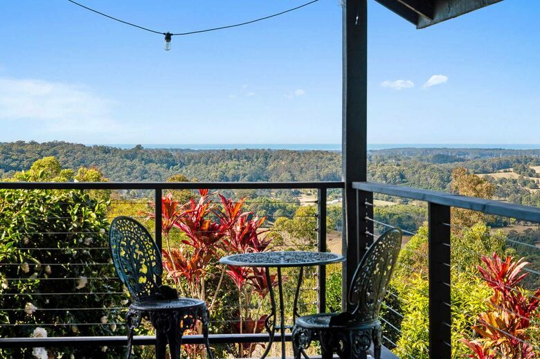 Elevated Elegance with Ocean Sunrise Views - Newee Creek, Australia