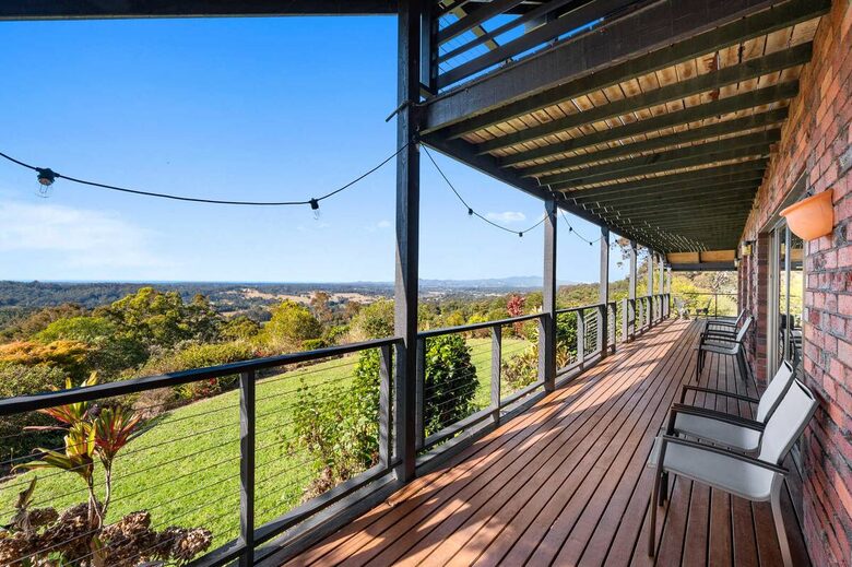 Elevated Elegance with Ocean Sunrise Views - Newee Creek, Australia