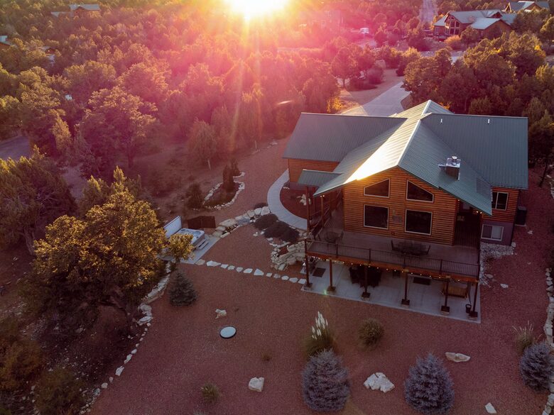 Starry Ridge Retreat Near Zion’s East Gate - Mt.Carmel, Utah