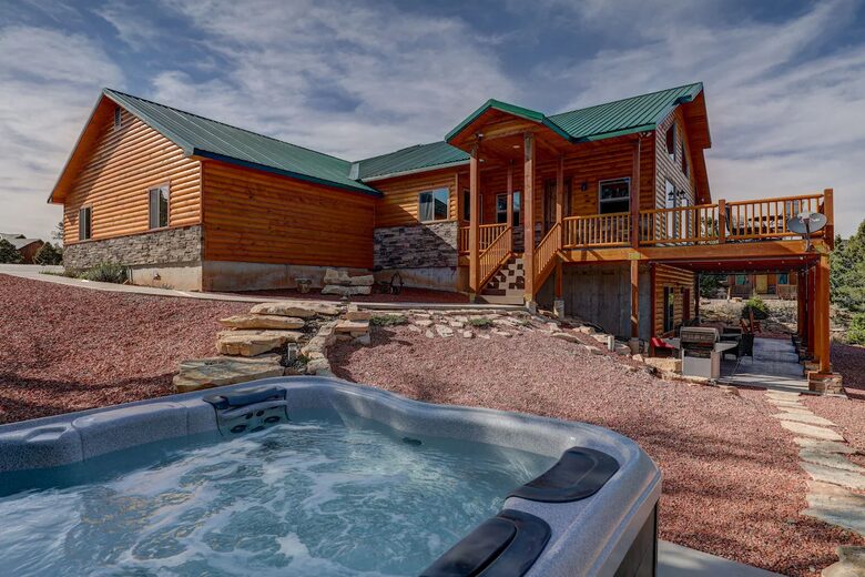 Starry Ridge Retreat Near Zion’s East Gate - Mt.Carmel, Utah