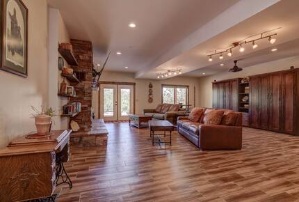 Starry Ridge Retreat Near Zion’s East Gate - Mt.Carmel, Utah