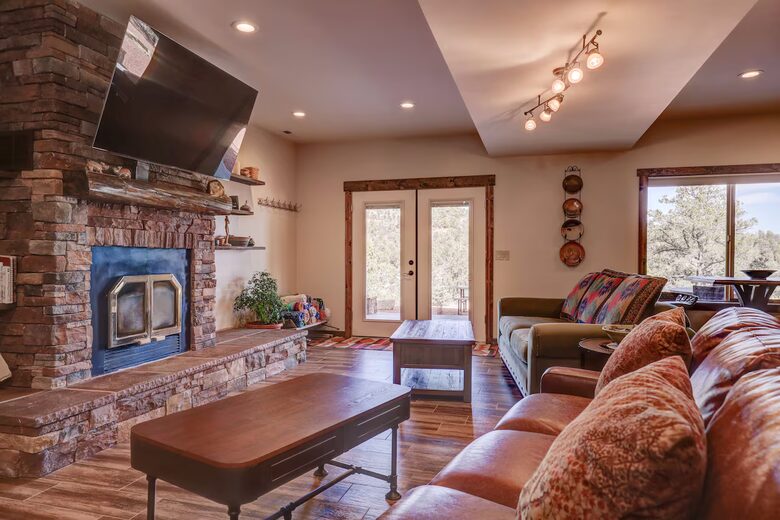 Starry Ridge Retreat Near Zion’s East Gate - Mt.Carmel, Utah