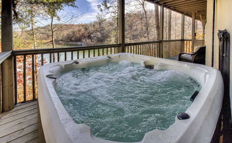 Tranquil Lakefront Escape with Private Dock & Hot Tub - Speedwell, Tennessee