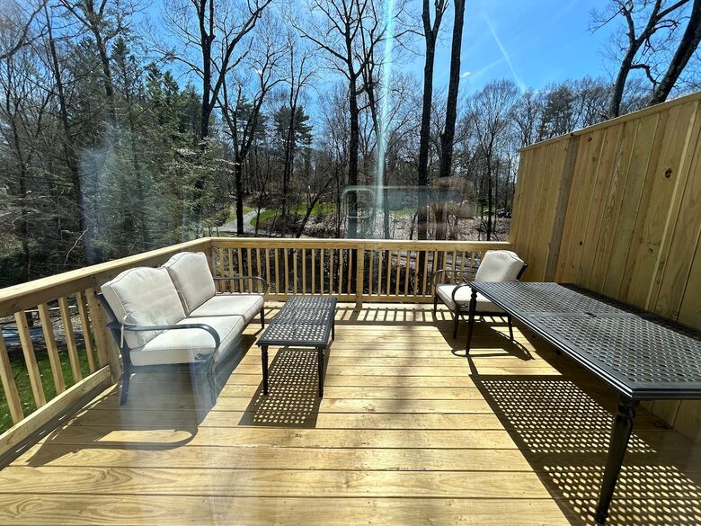Lake Days & Leisure at Saratoga Springs - Saratoga Springs, New York