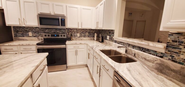 Elegant Solana Retreat Near Orlando’s Top Attractions - Davenport, Florida