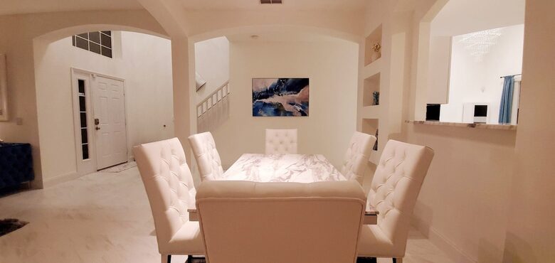 Elegant Solana Retreat Near Orlando’s Top Attractions - Davenport, Florida