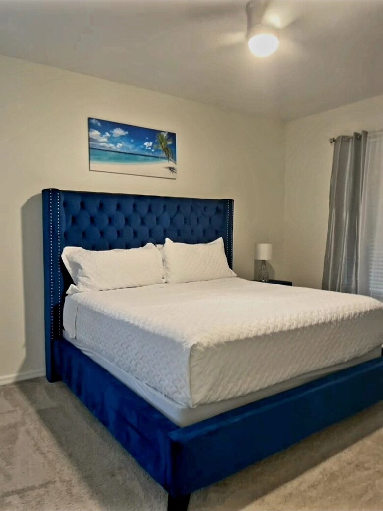 Elegant Solana Retreat Near Orlando’s Top Attractions - Davenport, Florida