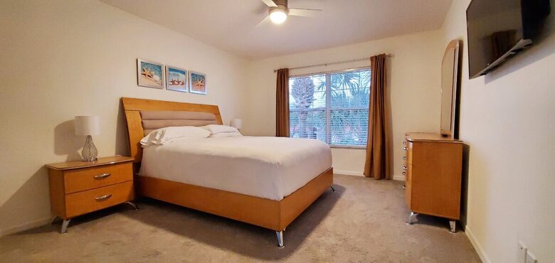 Elegant Solana Retreat Near Orlando’s Top Attractions - Davenport, Florida
