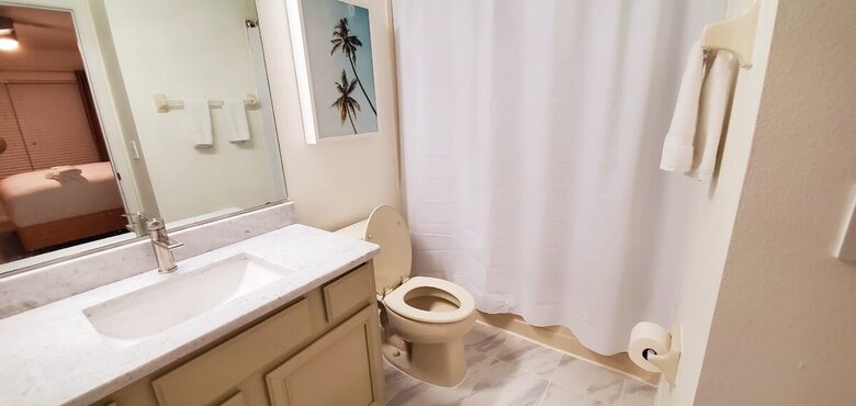 Elegant Solana Retreat Near Orlando’s Top Attractions - Davenport, Florida