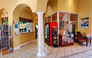 Elegant Solana Retreat Near Orlando’s Top Attractions - Davenport, Florida