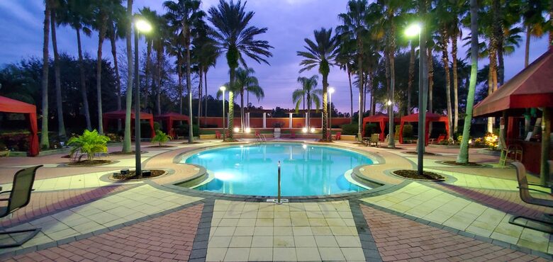 Elegant Solana Retreat Near Orlando’s Top Attractions - Davenport, Florida