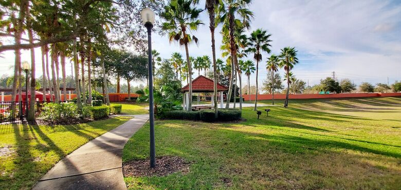 Elegant Solana Retreat Near Orlando’s Top Attractions - Davenport, Florida