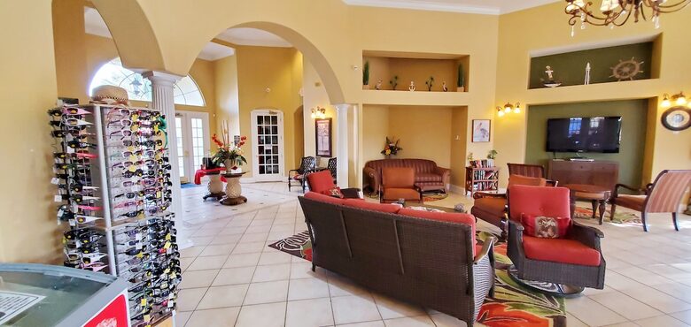 Elegant Solana Retreat Near Orlando’s Top Attractions - Davenport, Florida