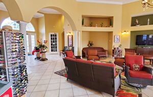 Elegant Solana Retreat Near Orlando’s Top Attractions - Davenport, Florida