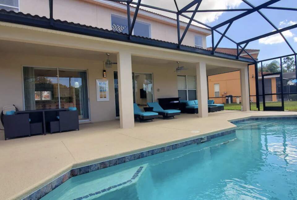 Two Sophisticated Villas with Private Pools in Davenport’s Premier Resort Community - Davenport, Florida