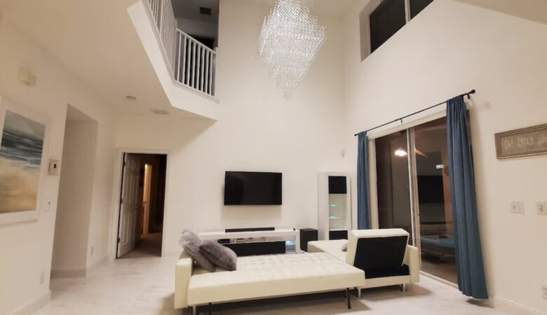 Two Sophisticated Villas with Private Pools in Davenport’s Premier Resort Community - Davenport, Florida