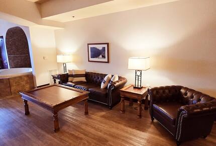 Cozy Wisconsin Dells Penthouse with River Access - Wisconsin Dells, Wisconsin