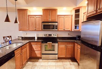 Cozy Wisconsin Dells Penthouse with River Access - Wisconsin Dells, Wisconsin