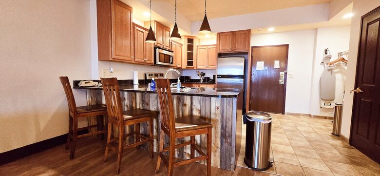 Cozy Wisconsin Dells Penthouse with River Access - Wisconsin Dells, Wisconsin