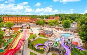 Cozy Wisconsin Dells Penthouse with River Access - Wisconsin Dells, Wisconsin