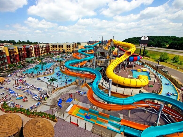 Cozy Wisconsin Dells Penthouse with River Access - Wisconsin Dells, Wisconsin